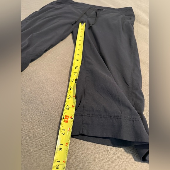 ⭐️ Last Chance ⭐️ Columbia Omni-Shield outdoors trekking hiking capri pants REI - Picture 3 of 11